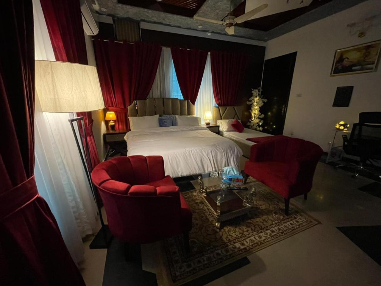Laca Sa Lodge Opp Canturus Mall Islamabad Buitenkant foto