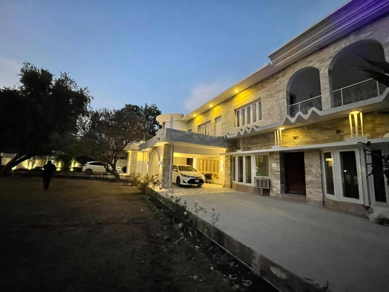 Laca Sa Lodge Opp Canturus Mall Islamabad Buitenkant foto